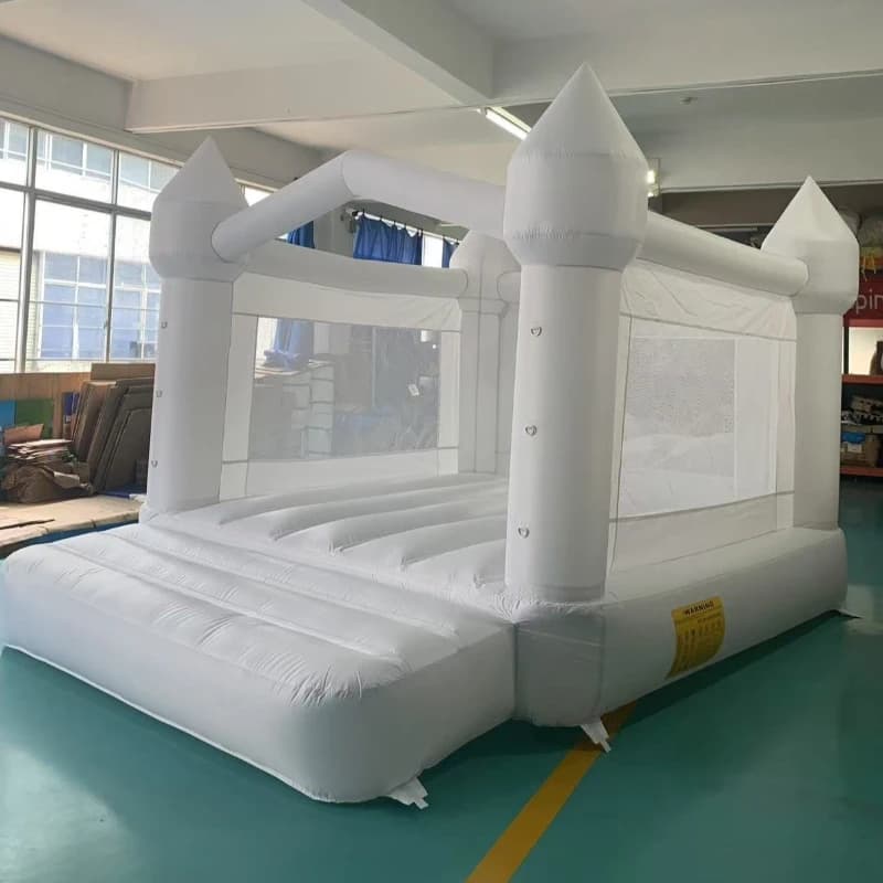 4*3*2.6M Casa di rimbalzo bianca per bambini Casa gonfiabile bianca per bambini Castello di salto gonfiabile con scivolo del ventilatore 5-8 bambini