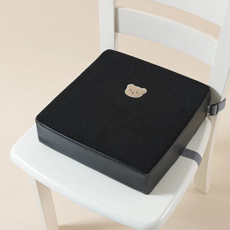 Cuscino per seggiolino rialzato universale per bambini Simpatico cartone animato antiscivolo addensato morbido cuscino per seggiolone per bambini