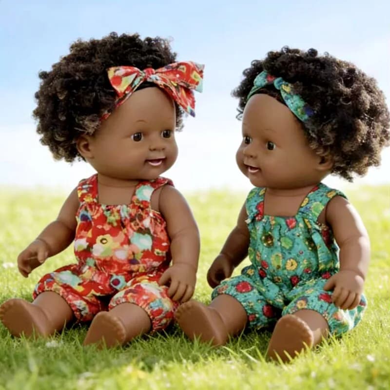 Bambola Realistica Africana Nera 30 Cm in Vinile Morbido, Giocattolo da Bagno Impermeabile, Capelli Afro Ricci, Abito Floreale, Fiocco e Fascia per
