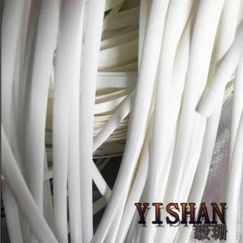 Rattan Sintetico Piatto Bianco Sfumato (60-70 Metri, 500g) Larghezza: 8mm, Materiale per Intreccio in Plastica per Riparazione Sedie e Tavoli, Rattan