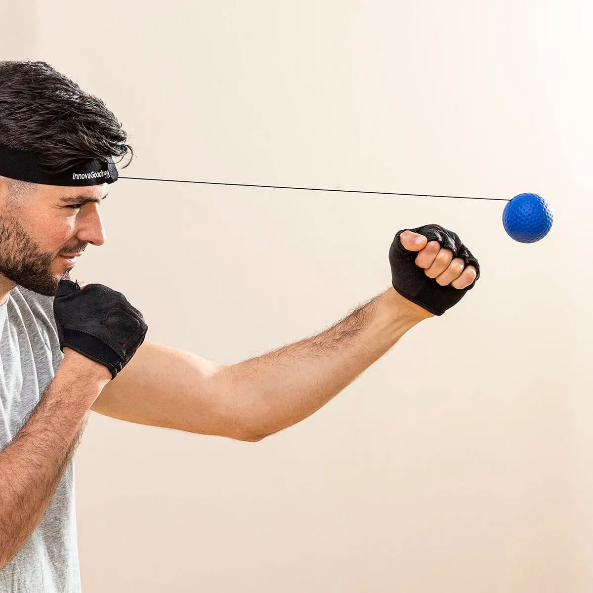 Allenamento con la palla balxing e reflex InnovaGoods