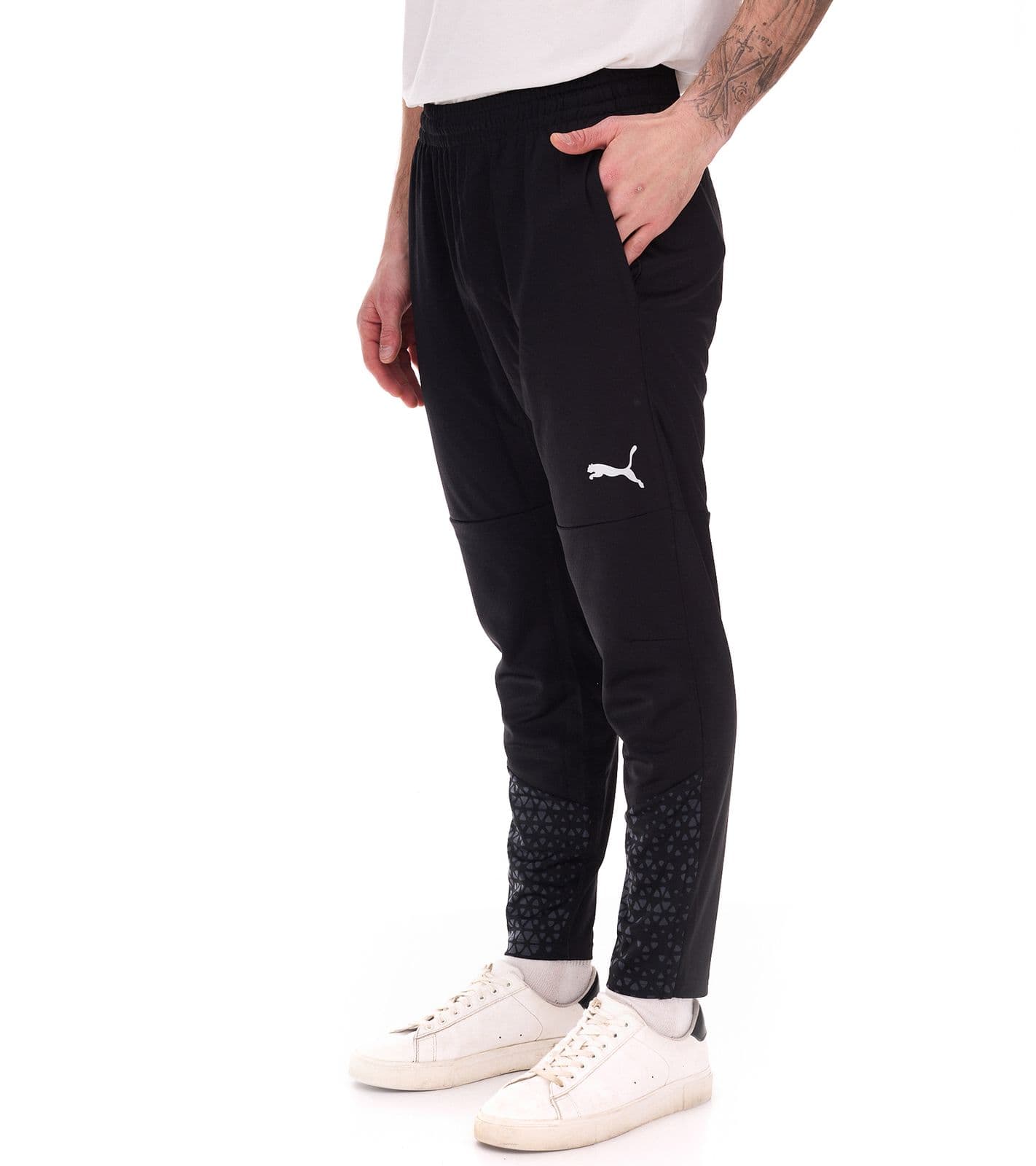 Pantaloni da jogging da uomo PUMA teamCup con tecnologia DryCell Pantaloni da allenamento Pantaloni sportivi con design grafico Pantaloni da fitness view 2