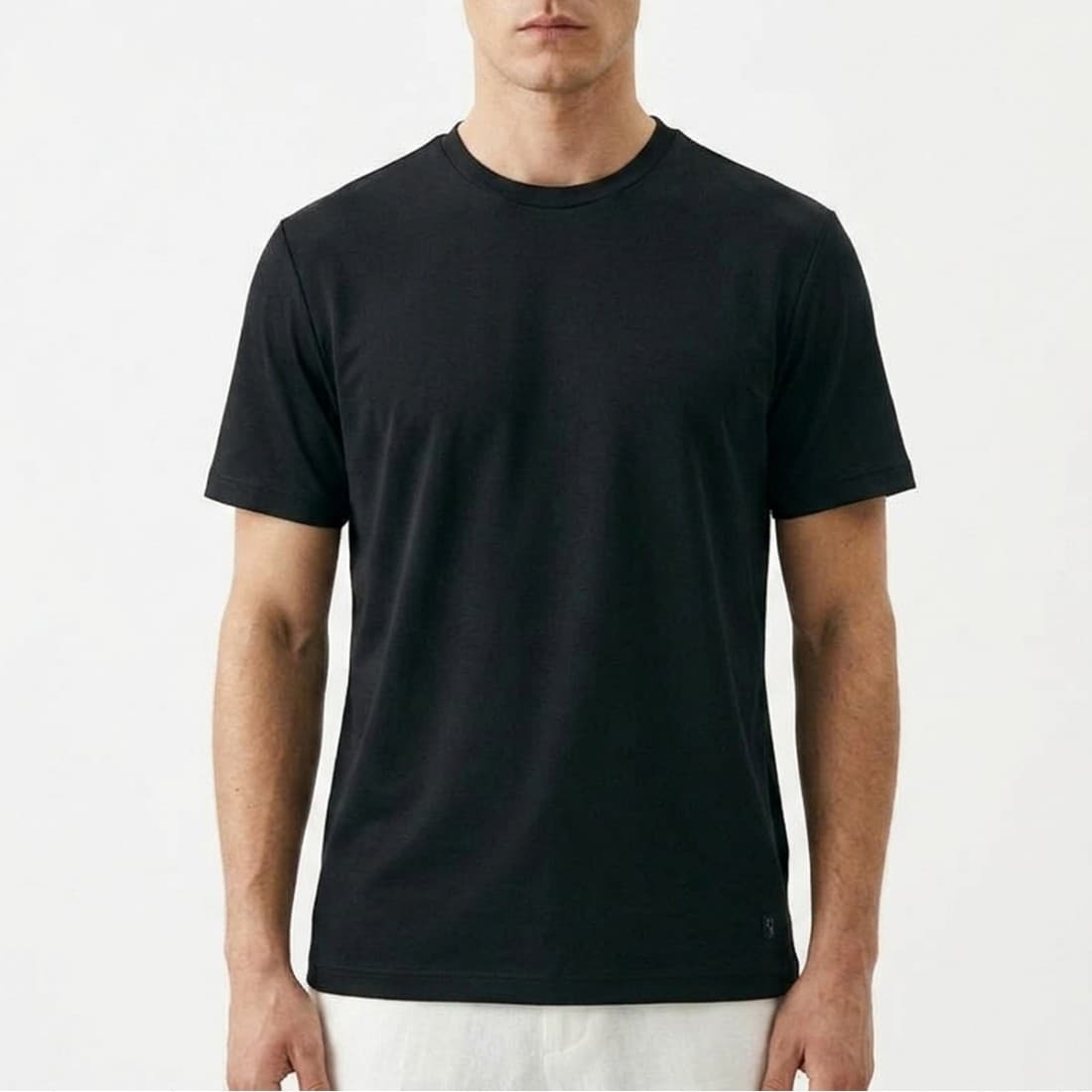 OUT/FIT - T-shirt in tessuto no-stiro - Colore: Nero,Taglia: M