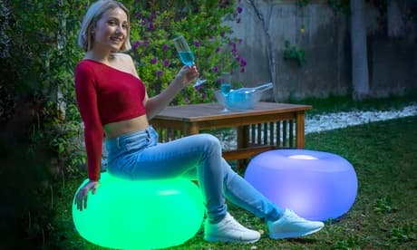 Pouf Gonfiabile Con Led Multicolore Innovagoods