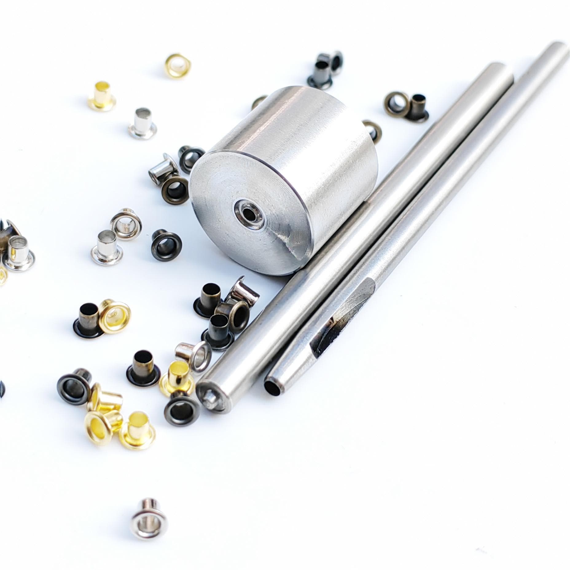 MINI bjd 100 pz occhielli con kit di strumenti 1.0/1.5/2/2.5mm mix di colori in ottone sacchetto rivetto cavo decorativo fibbia occhio di pollo