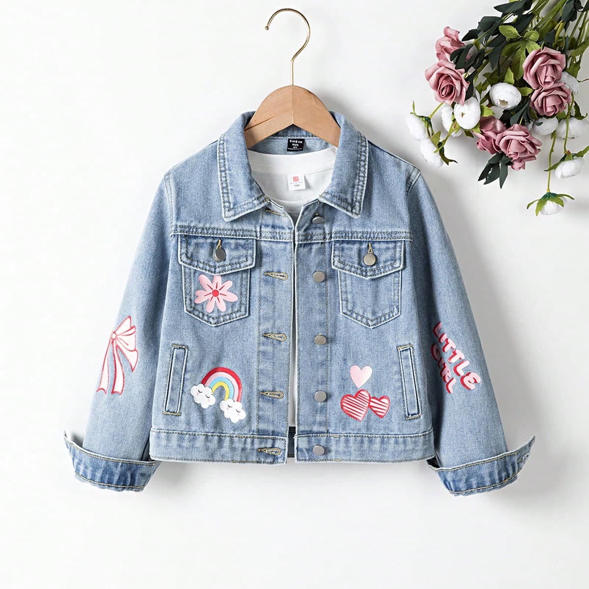 Giacca di jeans per ragazze, giacca casual alla moda di tutti i giorni per esterni con fiocco floreale, design a cuore e lettera, con colletto a