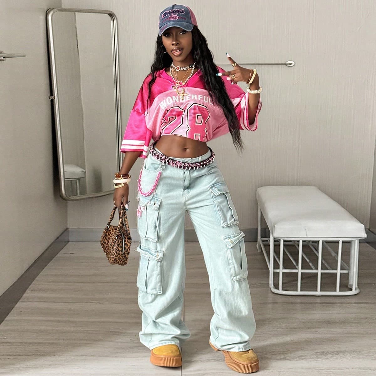 Maglia da baseball streetwear estiva da donna rosa chiaro con grafica, vintage, in rete traspirante con motivo numerico, scollo a V, maniche corte,