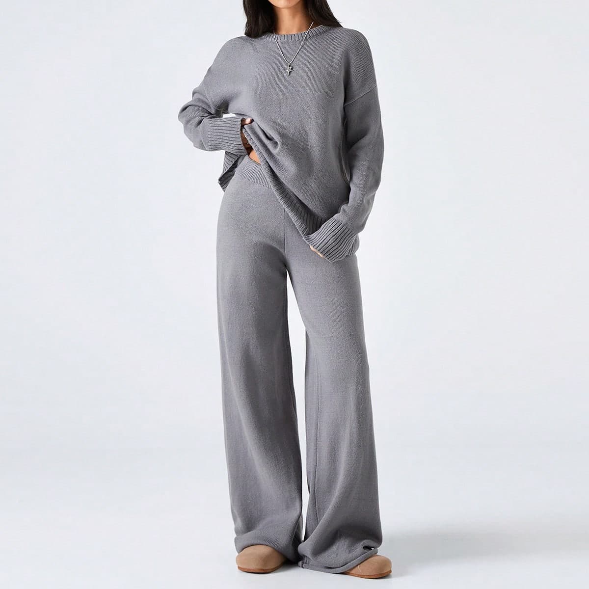 Maglione a maniche lunghe con scollo tondo e pantaloni lunghi in tinta unita, completo casual, adatto per l'autunno/inverno