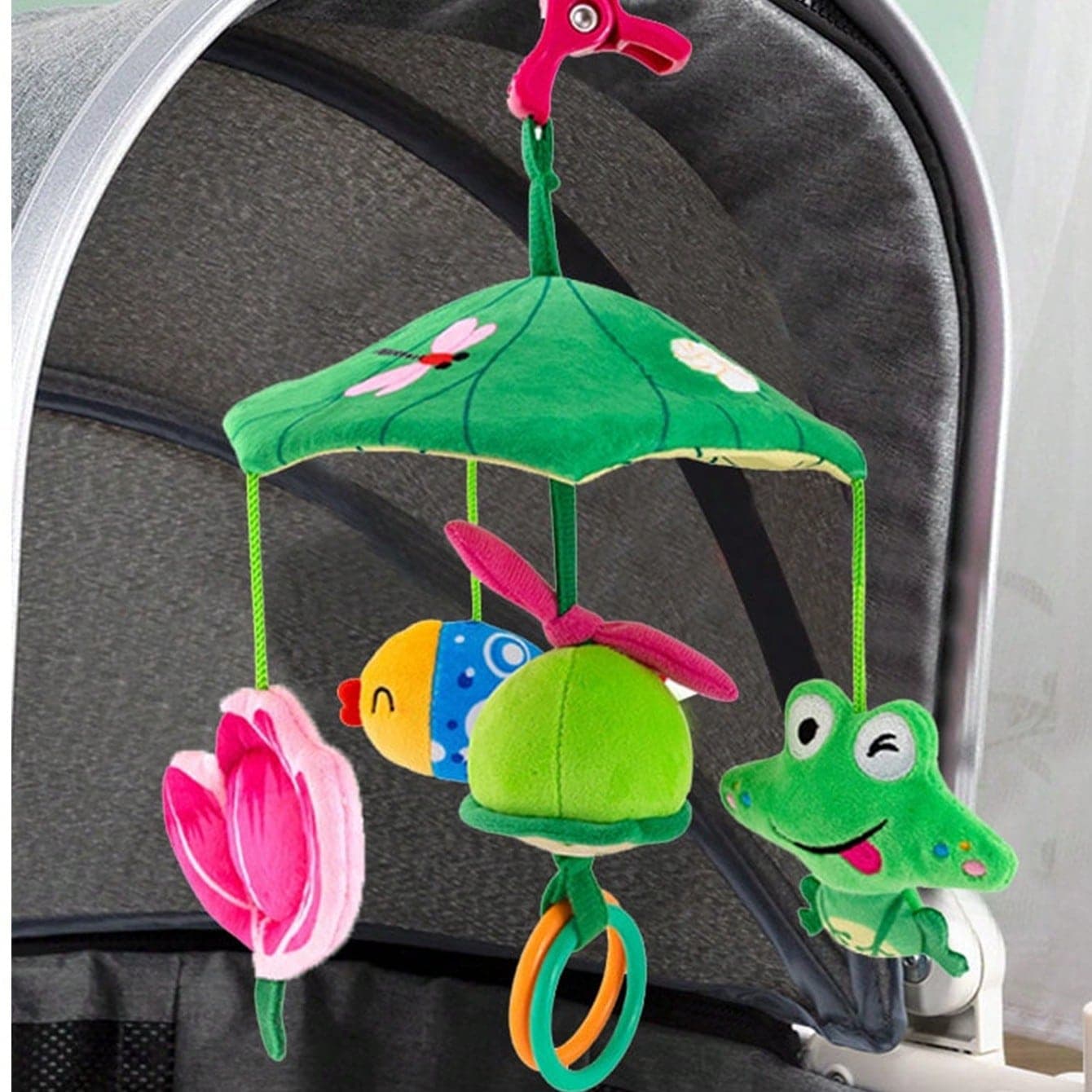 1 pezzo Ciondolo Mobile a Campanellino con Rana di Peluche per Neonati, Giocattolo da Appendere alla Carrozzina per Stimolare la Vista del Bambino e