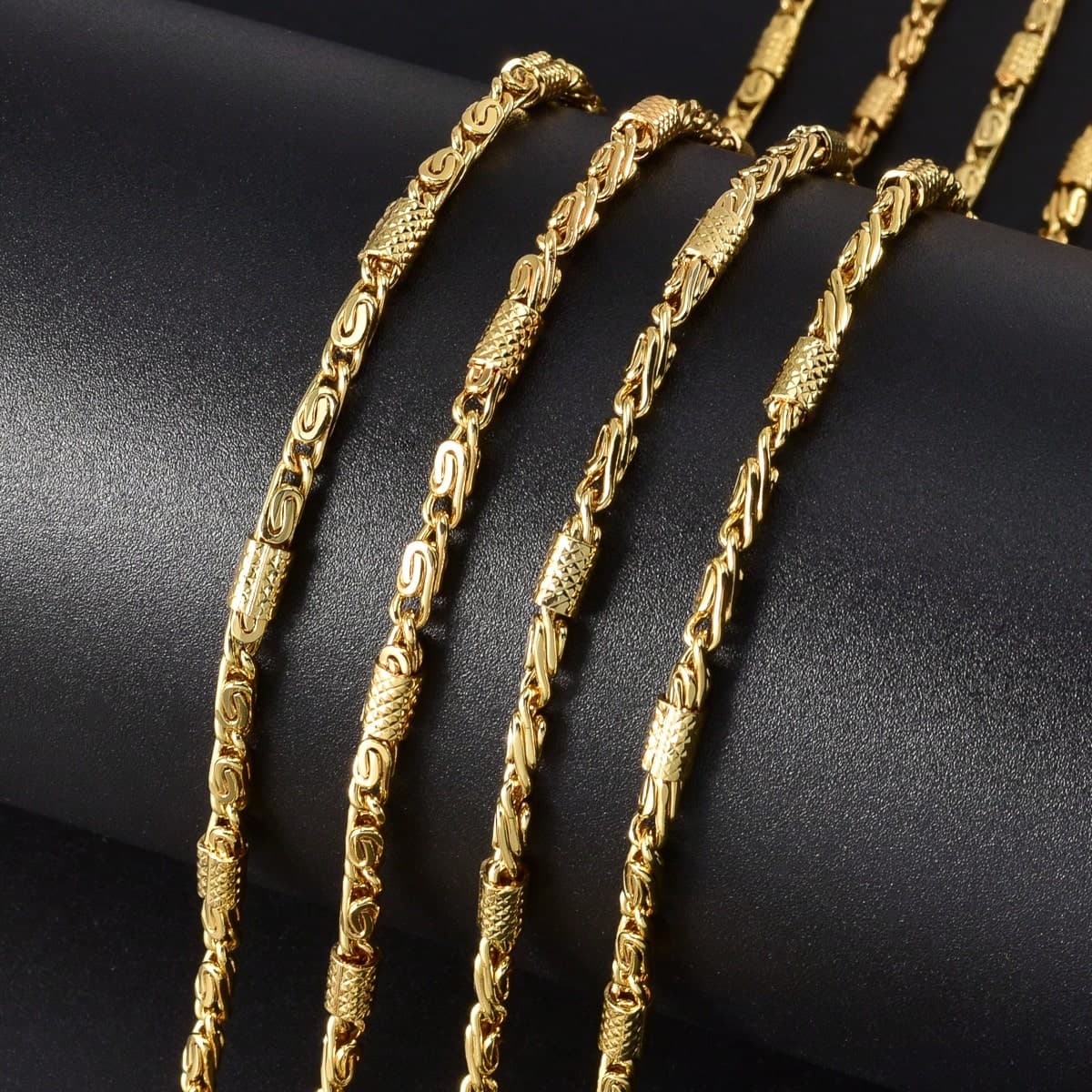 1 pezzo Collana personalizzata alla moda con catena cubana placcata in oro 14K, design unisex adatto per uso quotidiano, feste, banchetti, viaggi