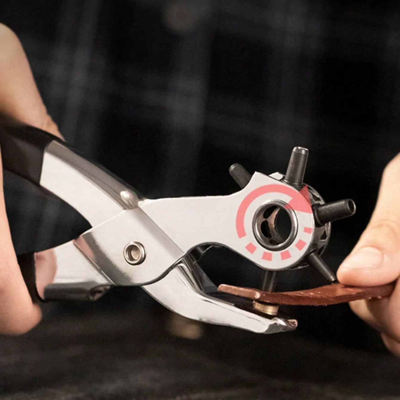 Pinza Perforatrice Rotonda Facile da Usare, Perforatore per Cinture/Borse/Pelle per uso Domestico, Struttura a Doppia Leva, Testa di Perforazione in