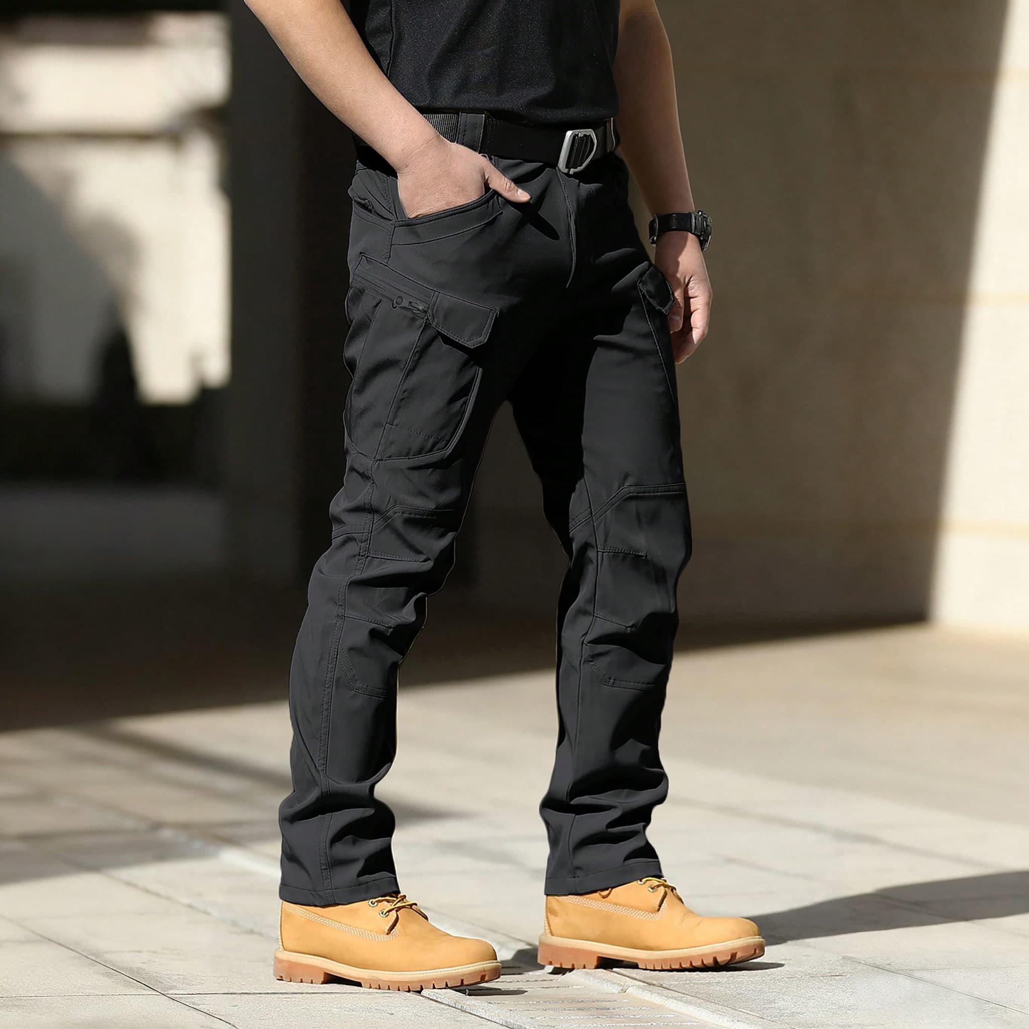 Pantaloni da escursionismo da uomo, pantaloni cargo tattici in soft shell leggero IX7 con tasche multiple, pantaloni da combattimento sportivi neri