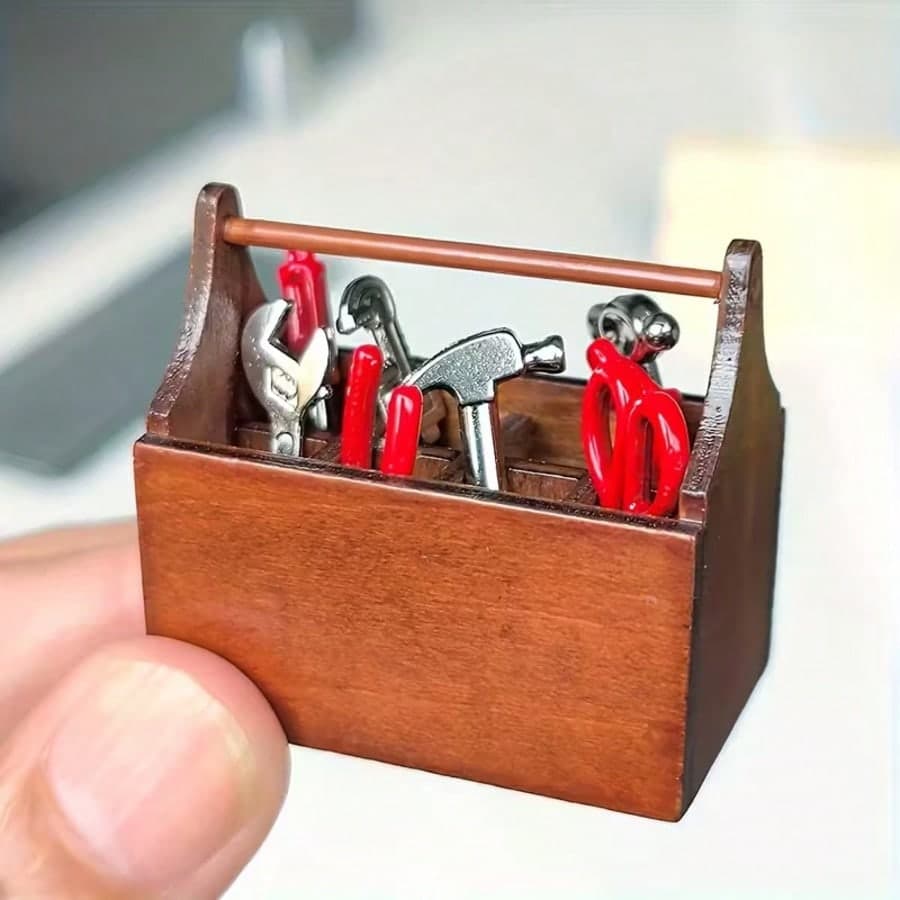 2/4/8 pezzi Mini cassetta degli attrezzi in lega metallica, adatta per riparare modelli in scala 1:12, ideale per accessori fai-da-te per case delle
