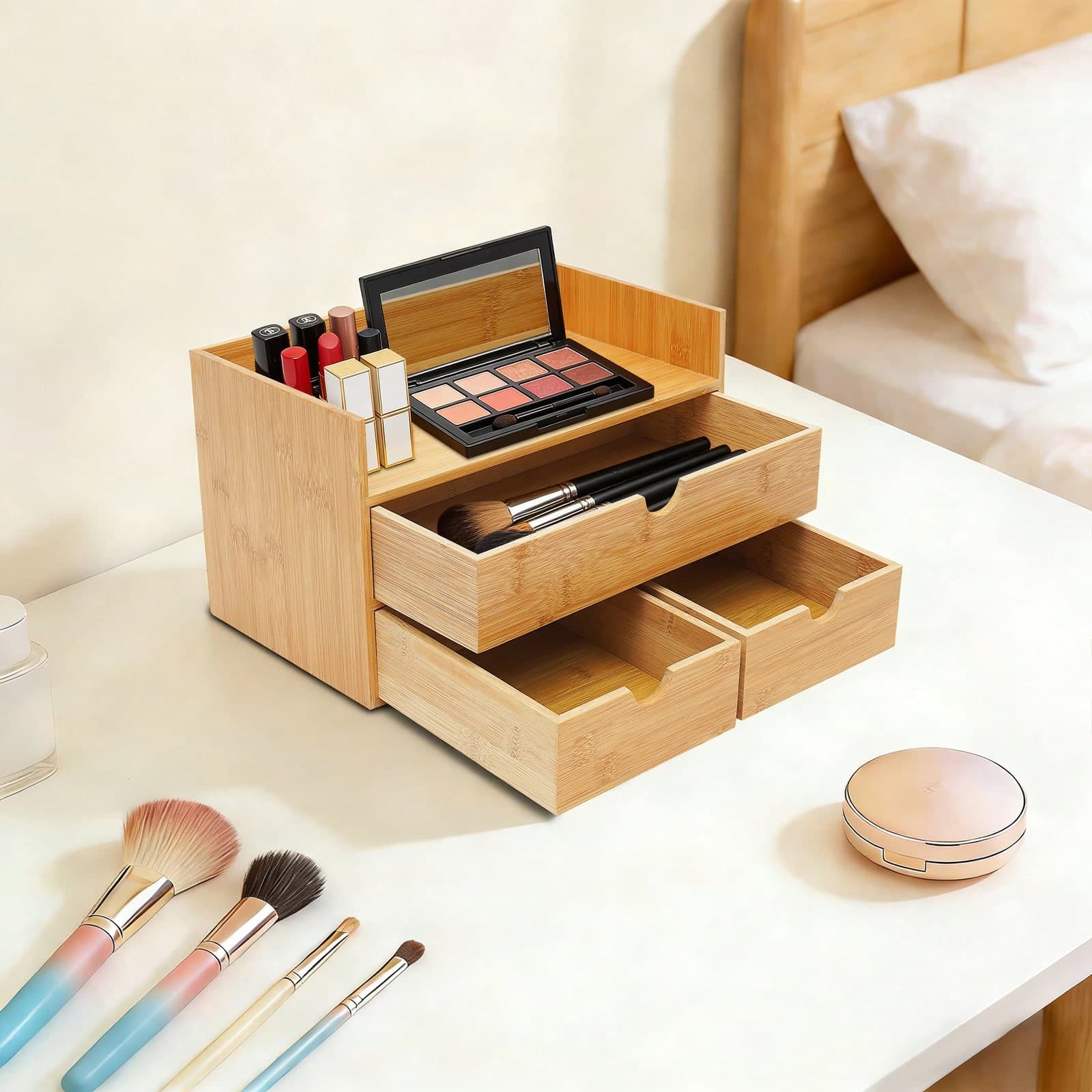 Organizzatore da scrivania in bambù con effetto legno naturale, contenitore preassemblato con 3 cassetti, maniglie incassate e angoli arrotondati,