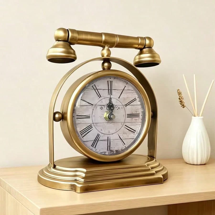 Orologio da tavolo in stile vintage europeo in ferro battuto, adatto per camera da letto, soggiorno, decorazione della casa, con precisione di