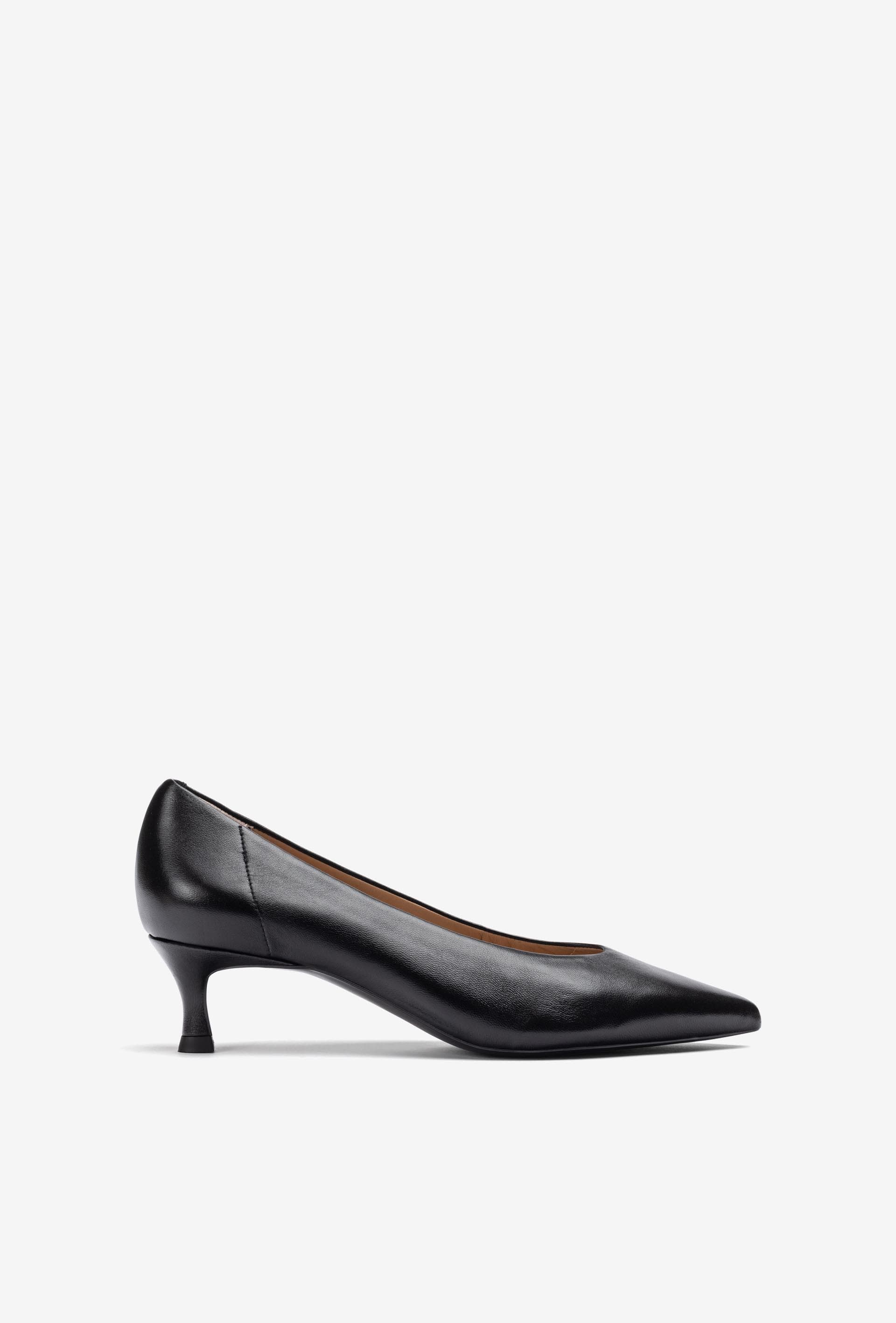 Spitze pumps mit weichem futter