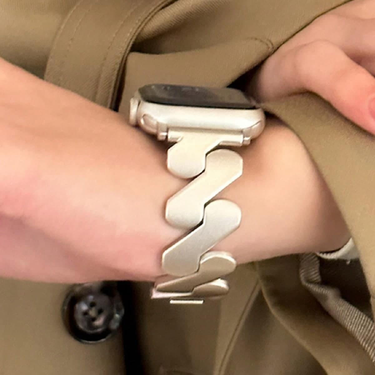 1 pezzo Cinturino in rete in acciaio inossidabile compatibile con Apple Watch, come regalo per gli studenti che tornano a scuola