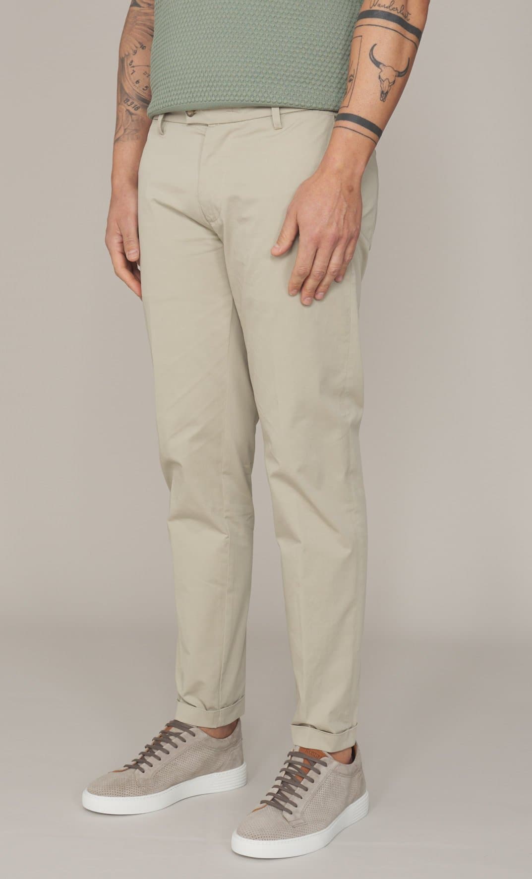 Pantalone re hash stretch leggero con risvolto mucha, colore sabbia