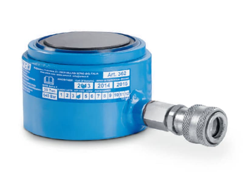 Cilindro idraulico compatto a semplice effetto OMCN 362 con ritorno a gravit�� h.78mm, 30 Ton